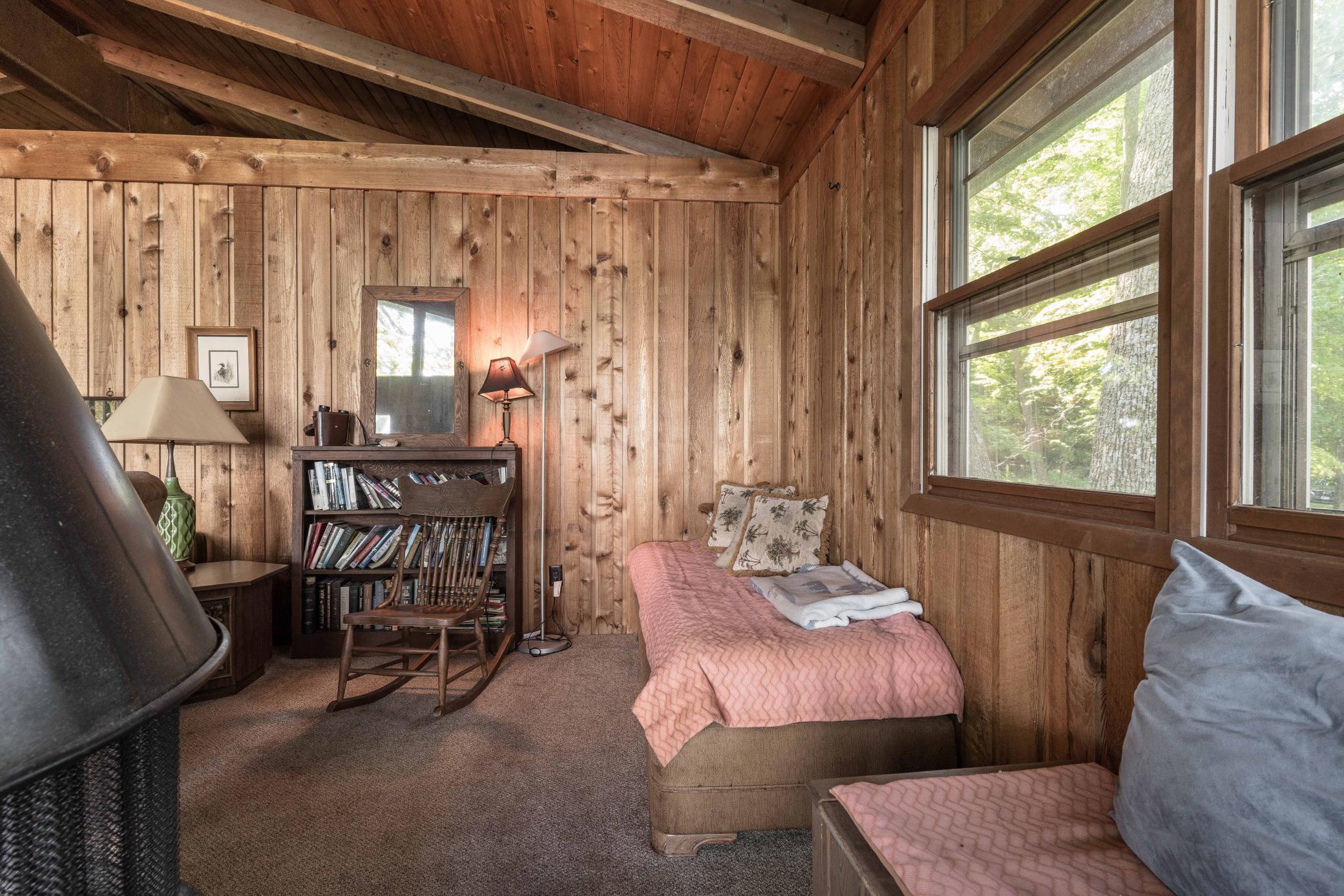 39060 Peninsula Lane