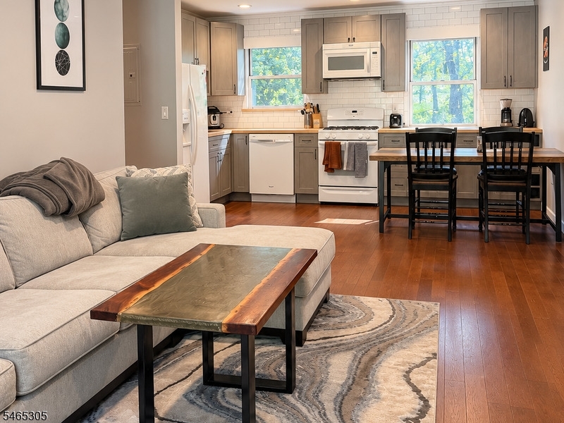 90 Mount Kemble Ave Unit 1 1 — photo 5 of 12