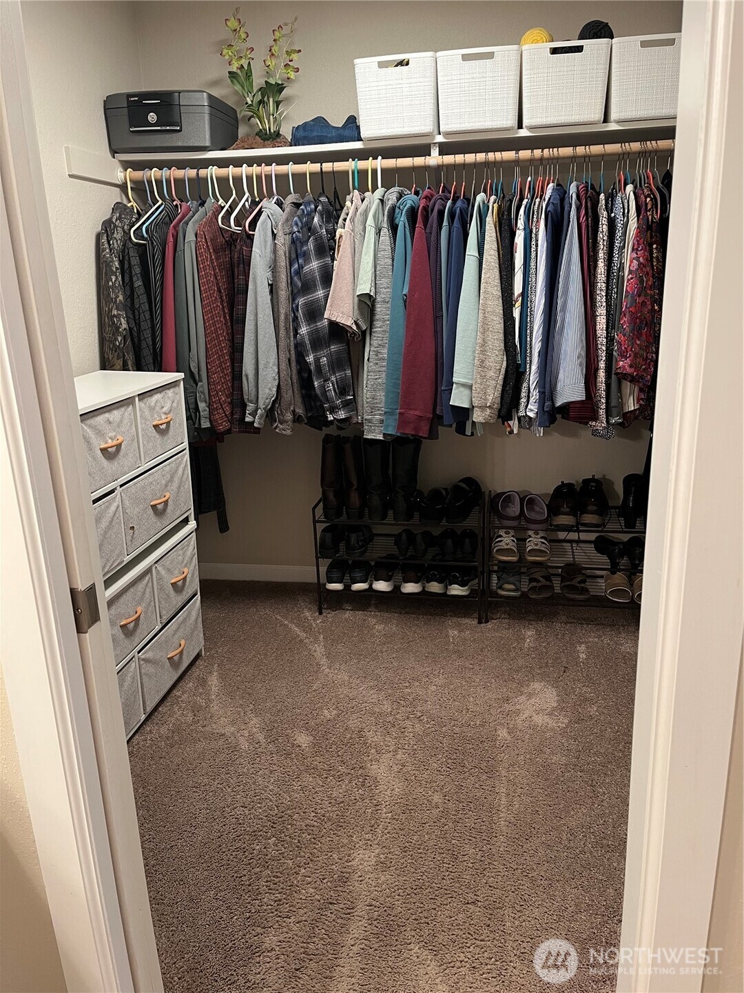 102 N Narwhal Loop NW