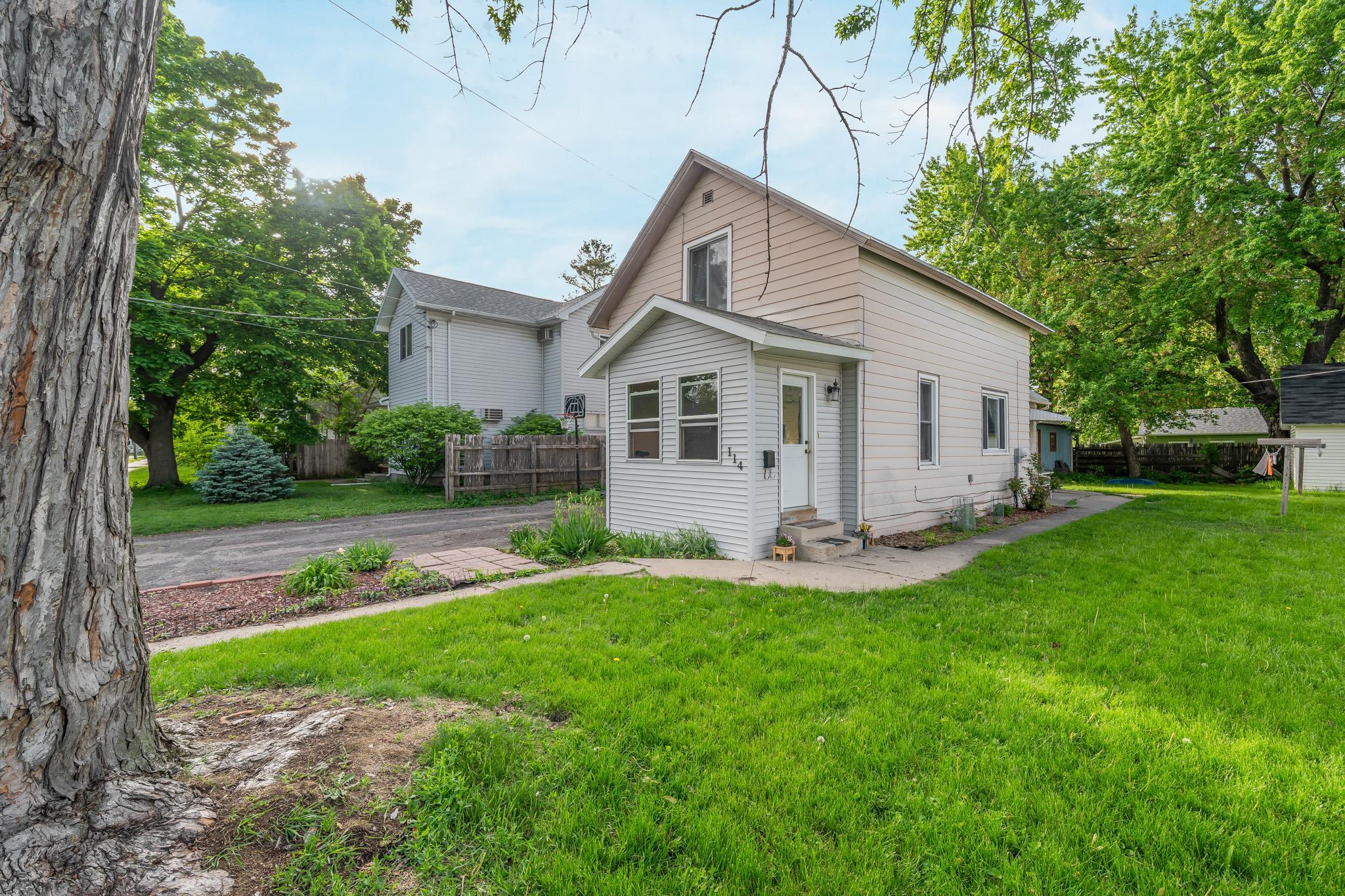 114 Baldwin Avenue