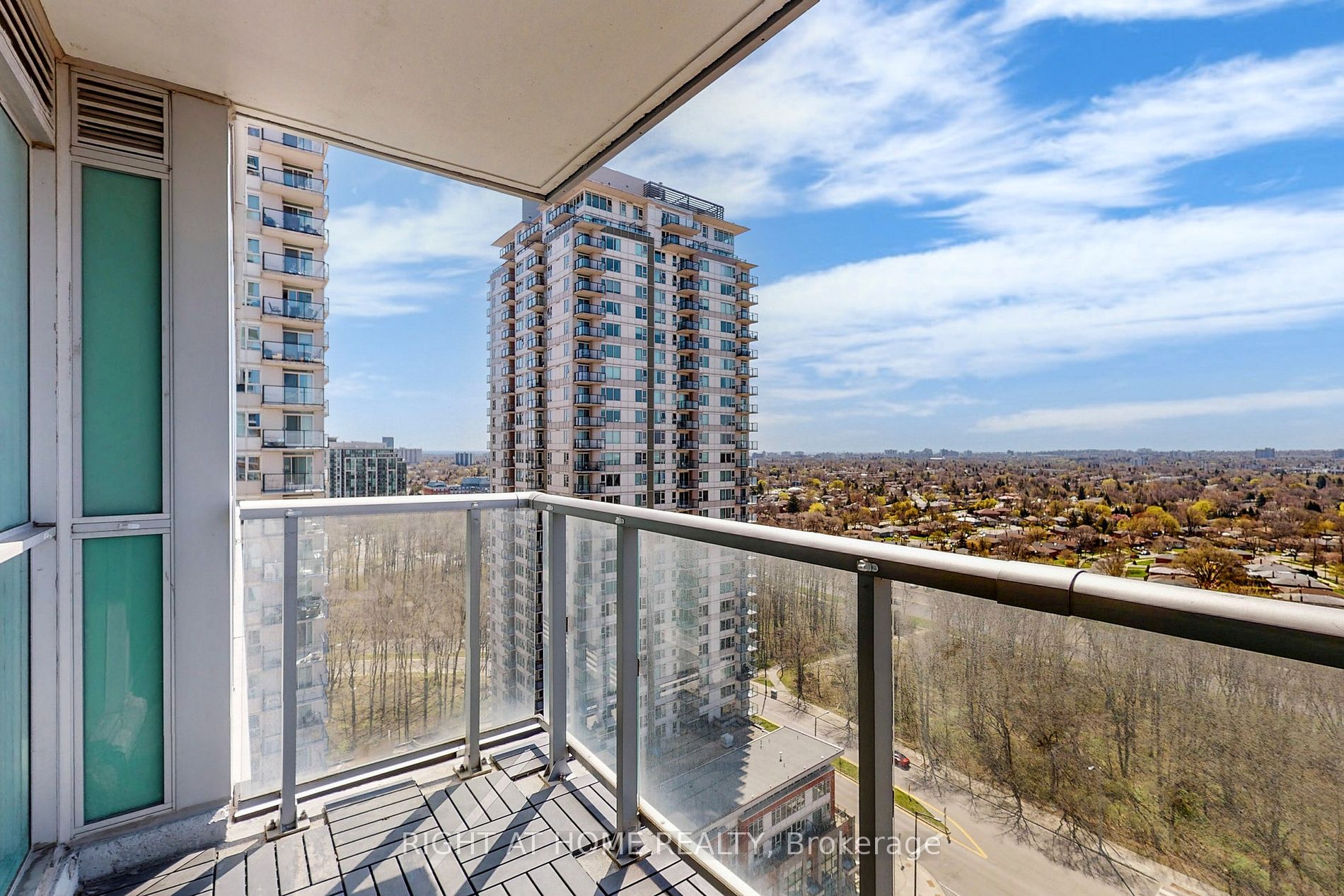 50 Town Centre Crt 1911