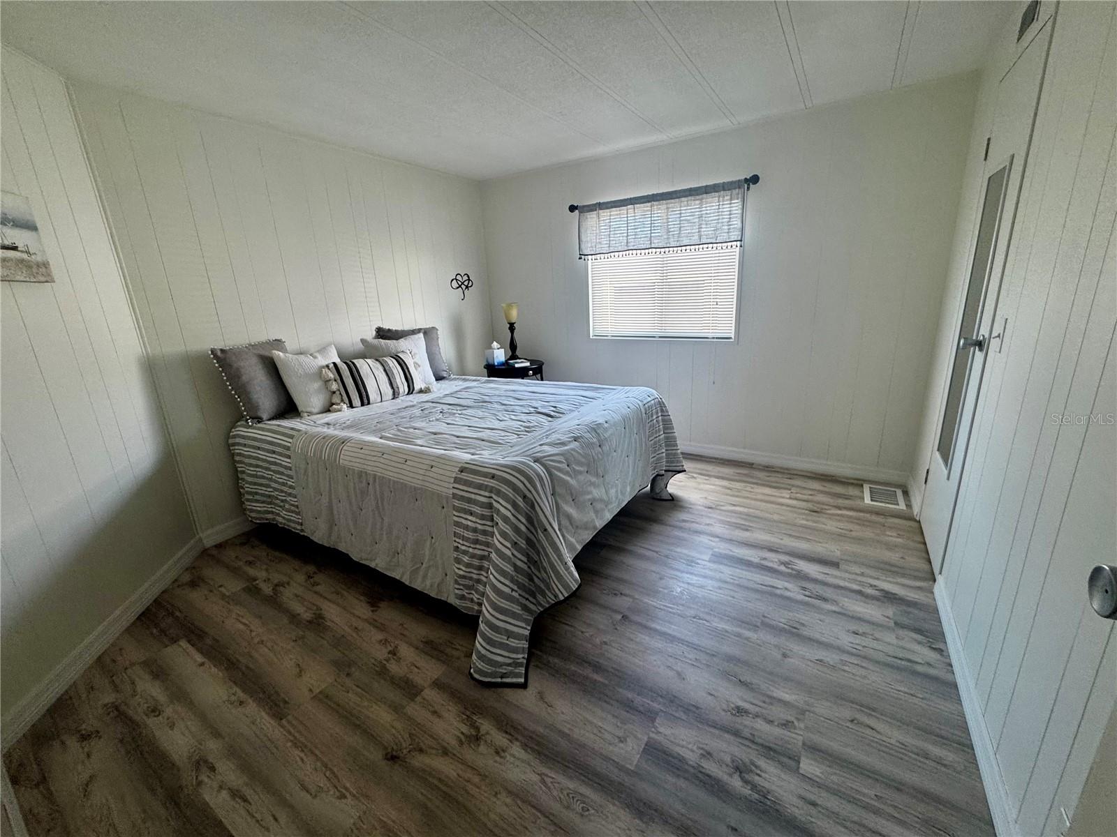5619 Bayshore Road 240