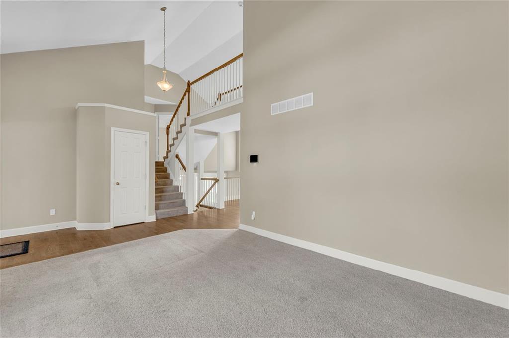 7442 N Sycamore Avenue