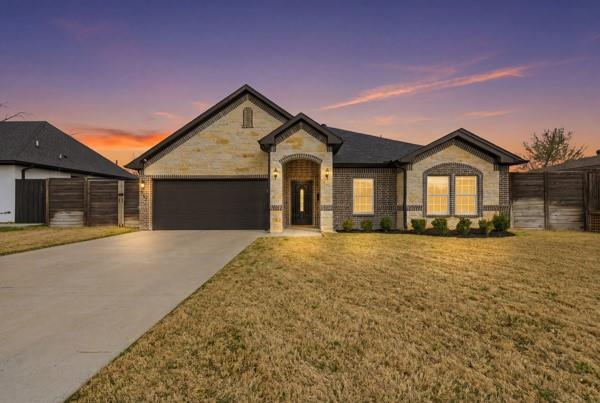 3247 Darvany Drive, Dallas, TX image