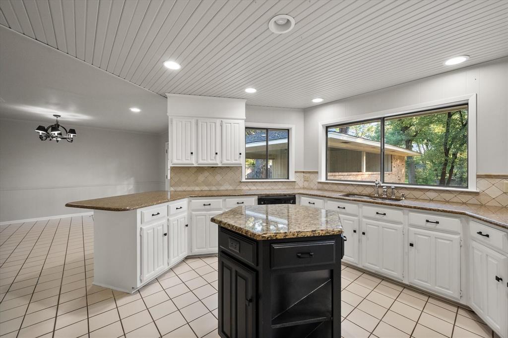 1705 Glenbrook Street