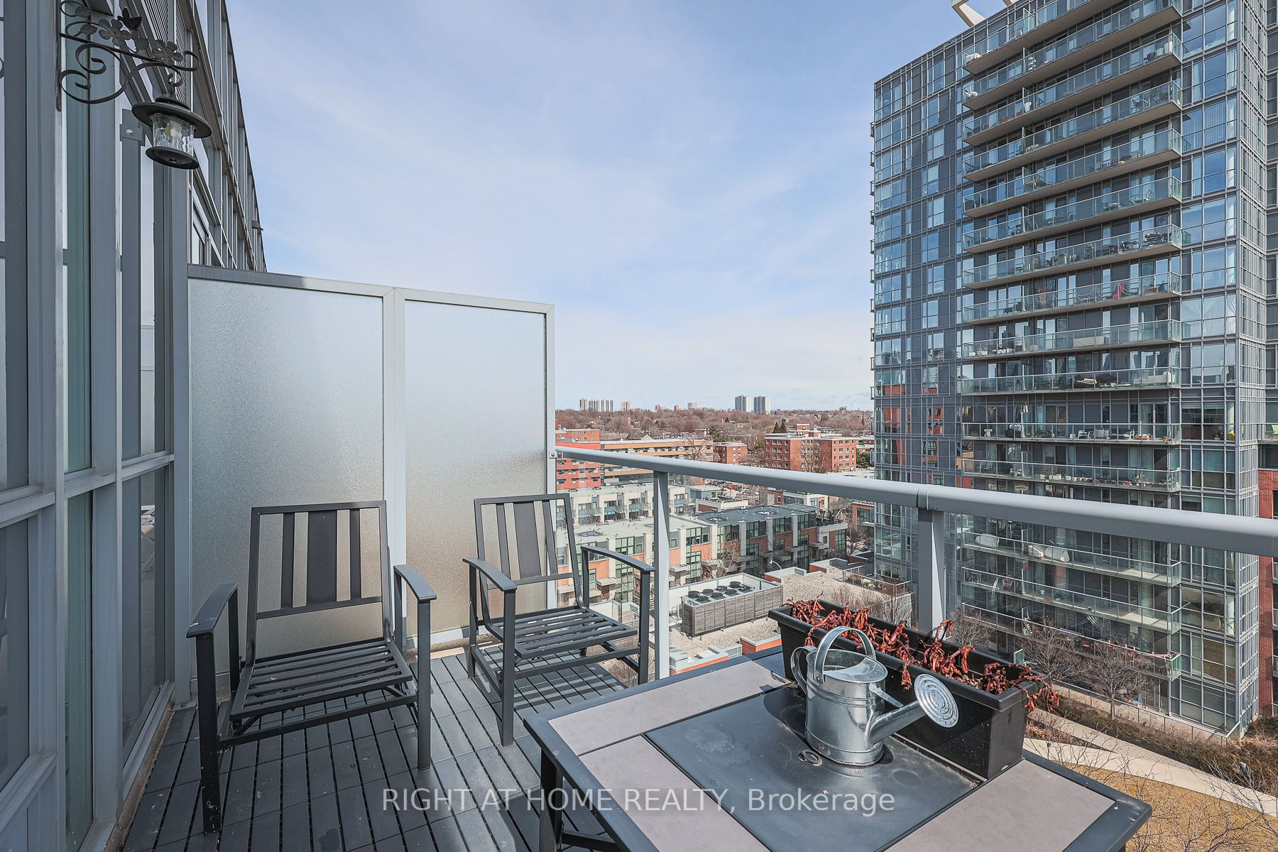 1 Cole St 907