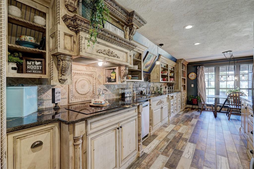 308 W Harper