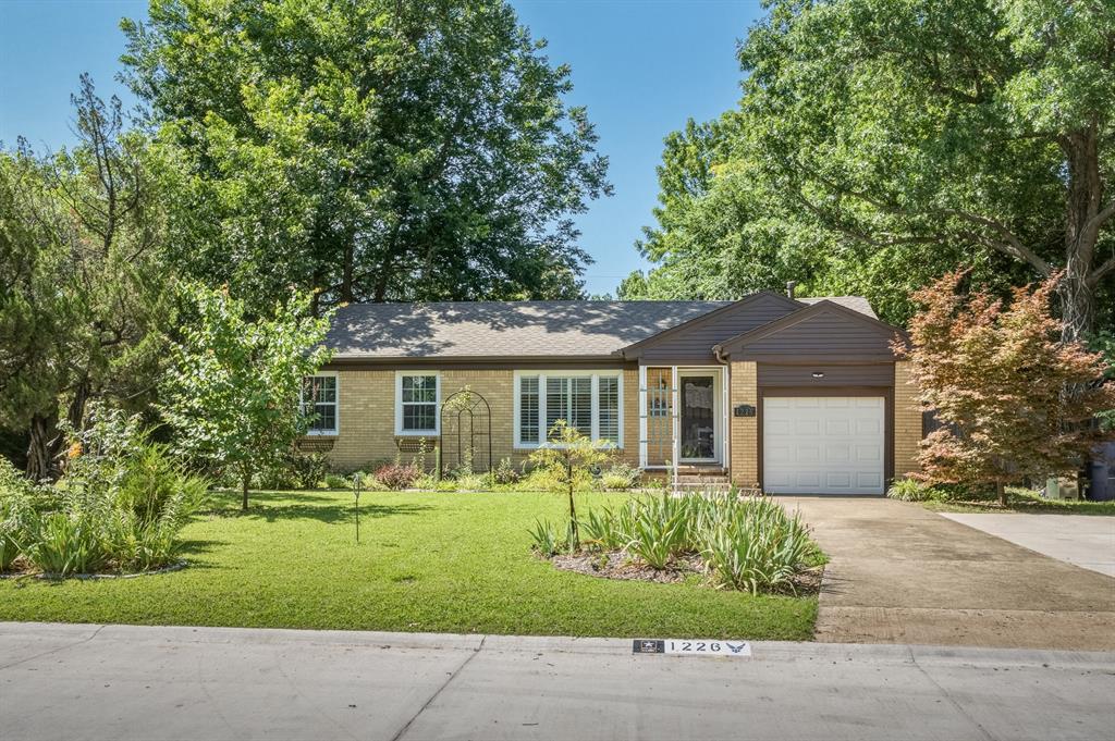 Welcome to this beautifully updated 2 bedroom, 1 bath home offering 993 square feet of comfortable living just minutes from the University of Oklahoma! Whether you're a first-time homebuyer, student, investor, or looking to downsize, this move-in-ready home is sure to impress.Inside, you'll find a renovated kitchen featuring modern finishes and updated cabinetry, along with a beautifully remodeled bathroom designed with both style and functionality in mind. The efficient floor plan makes the most of every square foot, creating a bright and inviting space that's easy to call home.Conveniently located near OU, shopping, dining, parks, and major highways, this home offers the perfect blend of comfort, convenience, and value. Don't miss your opportunity to own this charming Norman gem . Schedule your private showing today!