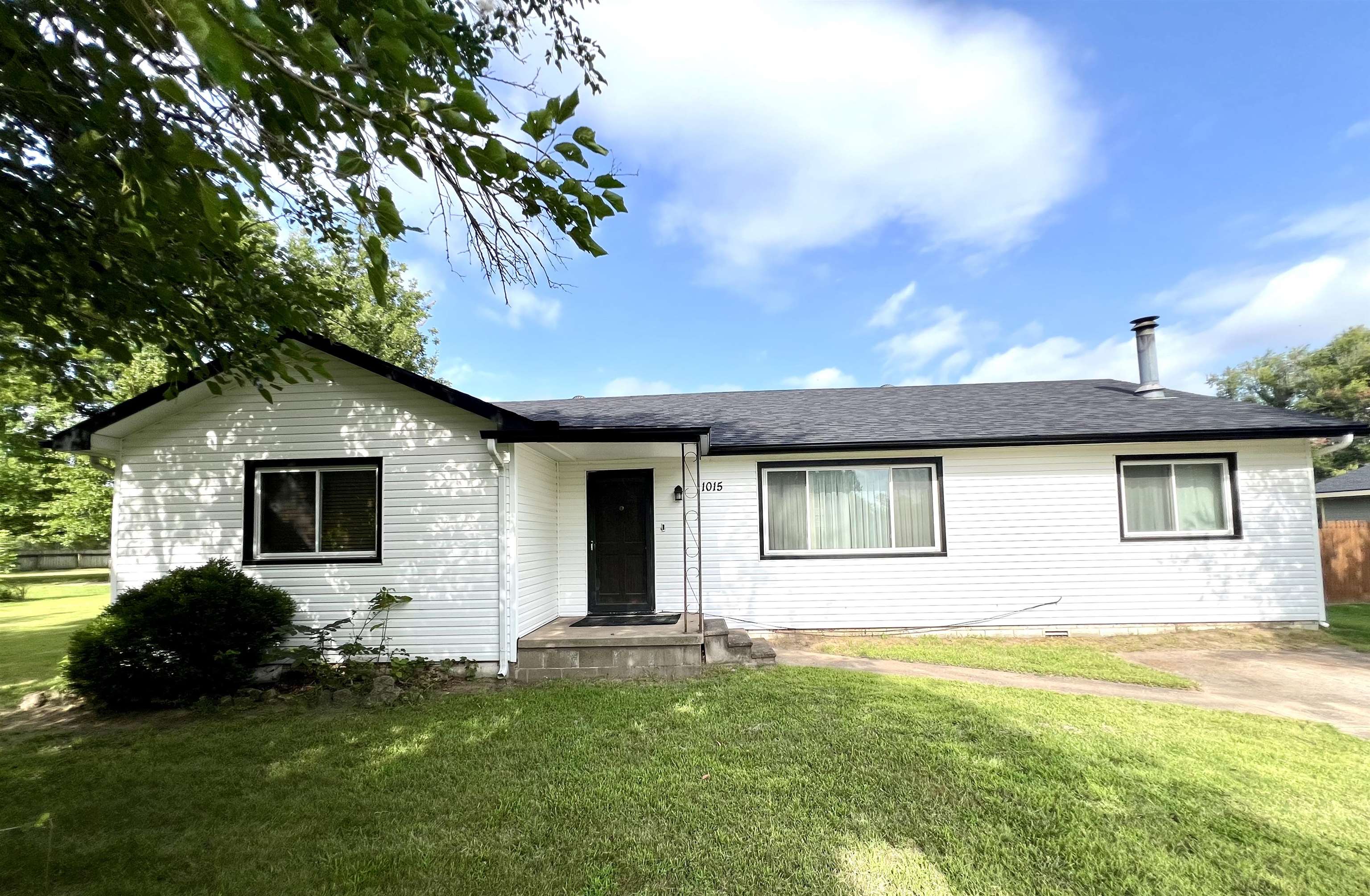 1015 N 10th