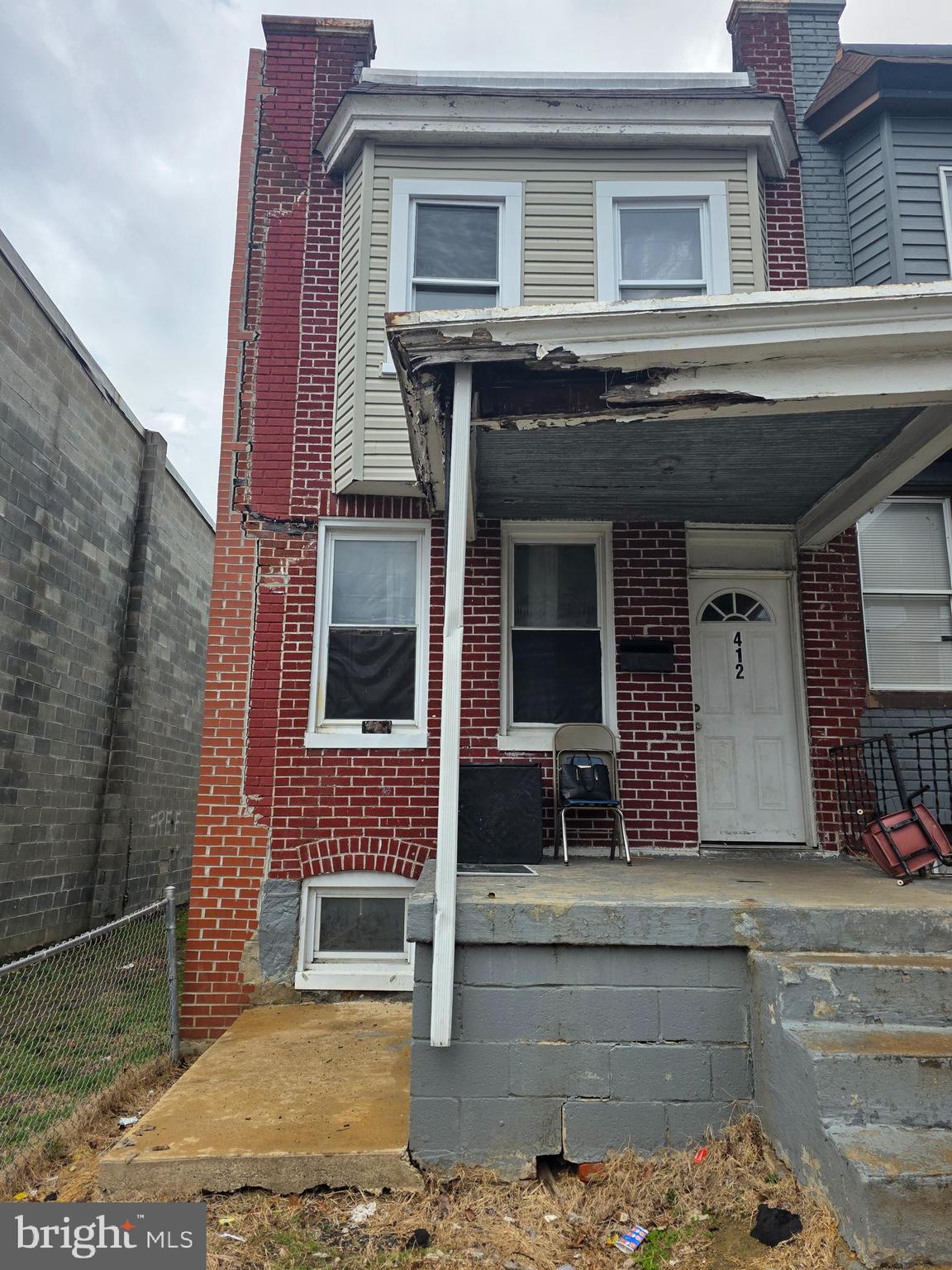 412 Poplar Grove St  