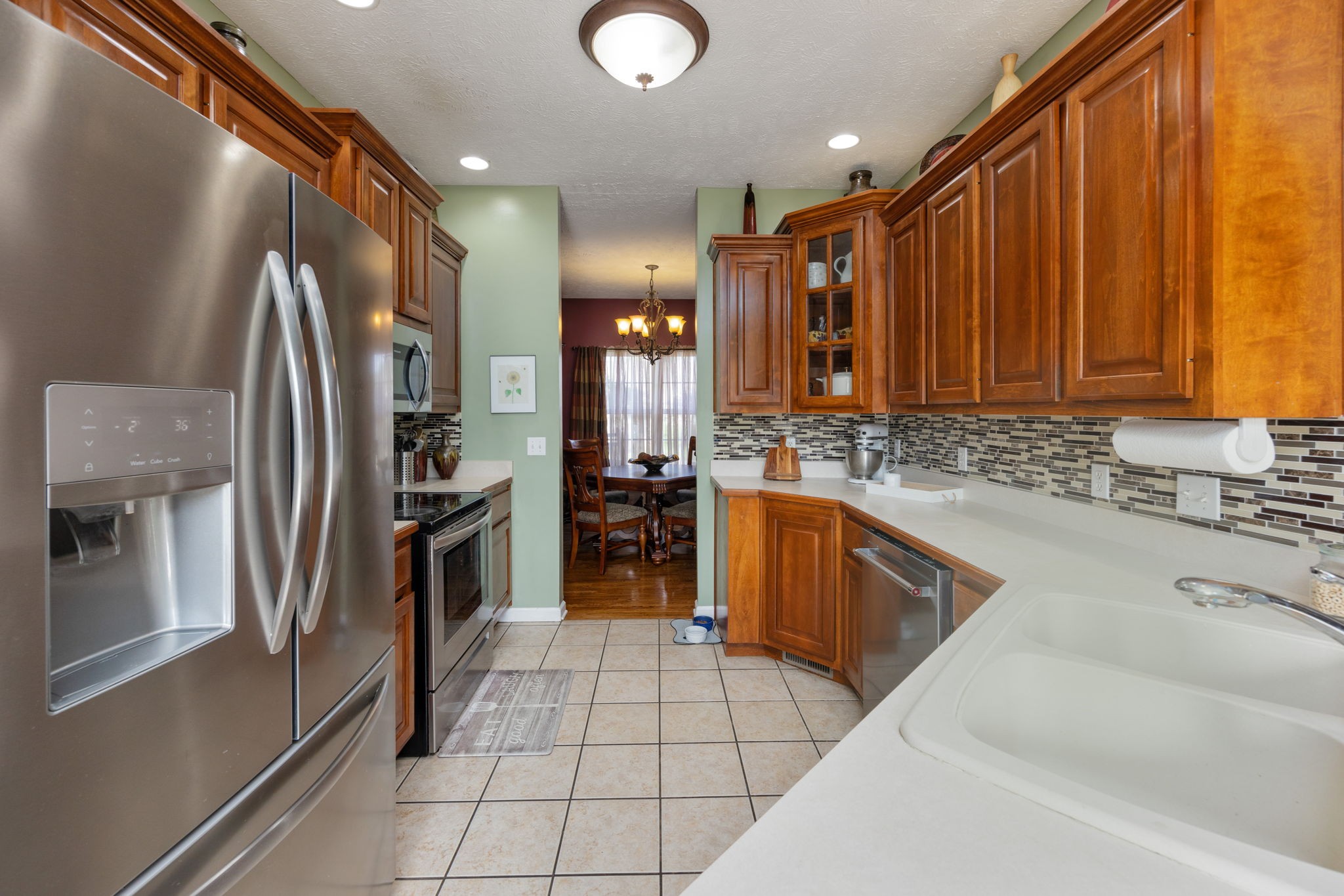 220 Iroquois Dr