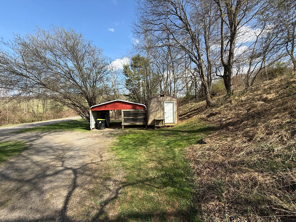 7414 Snake Creek Rd
