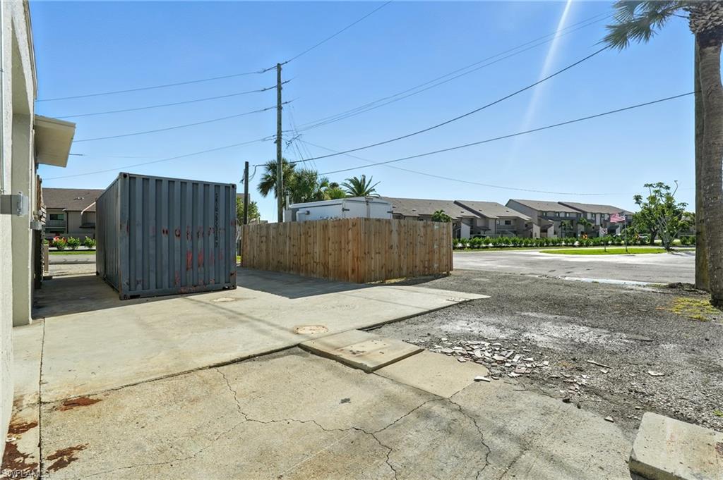 19003 San Carlos Blvd