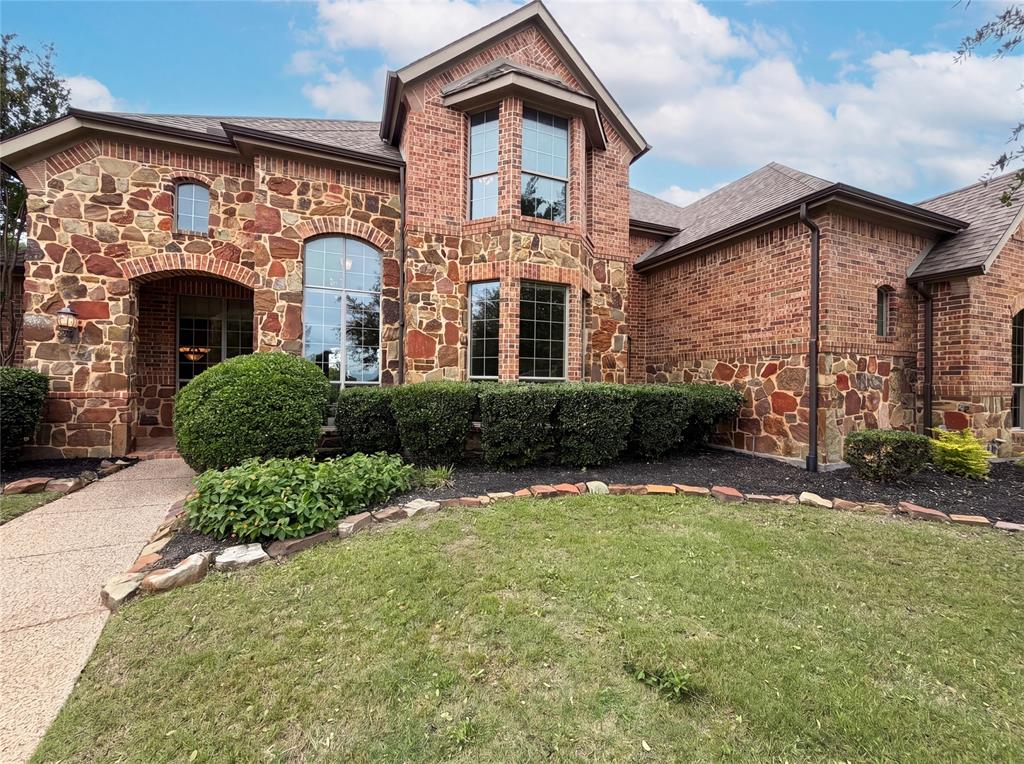 INCREDIBLE BUYER INCENTIVES: $12500 MORTGAGE CONCESSION. Seller will pay $12500 at closing towards your interest rate buydown if you finance with Opendoor Home Loans LLC.Check out 928 Homestead Dr, a residence for comfortable, practical daily living. A fireplace complements the kitchen, featuring stainless steel appliances, accent backsplash, and island. The primary bathroom has double sinks and a jacuzzi tub. The property includes a patio and fenced backyard. Thoughtful design meets comfort and functional outdoor living.Included 100-Day Home Warranty with buyer activation