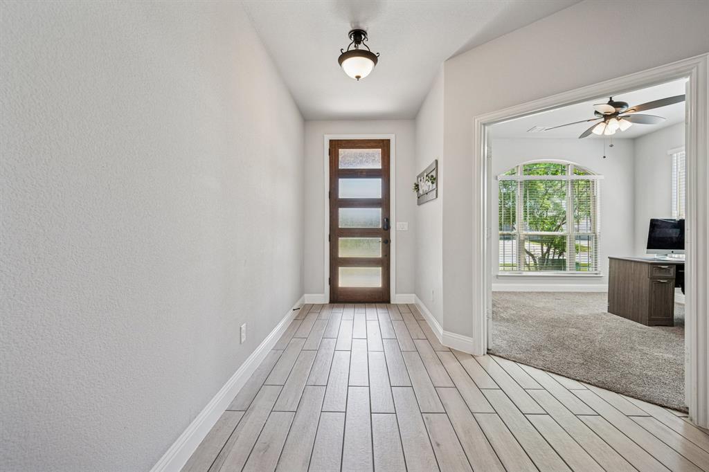 1417 Stoneleigh Place