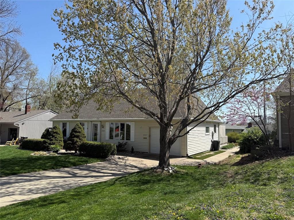 3707 NE 49th Terrace