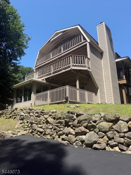 352 Buckhorn Dr