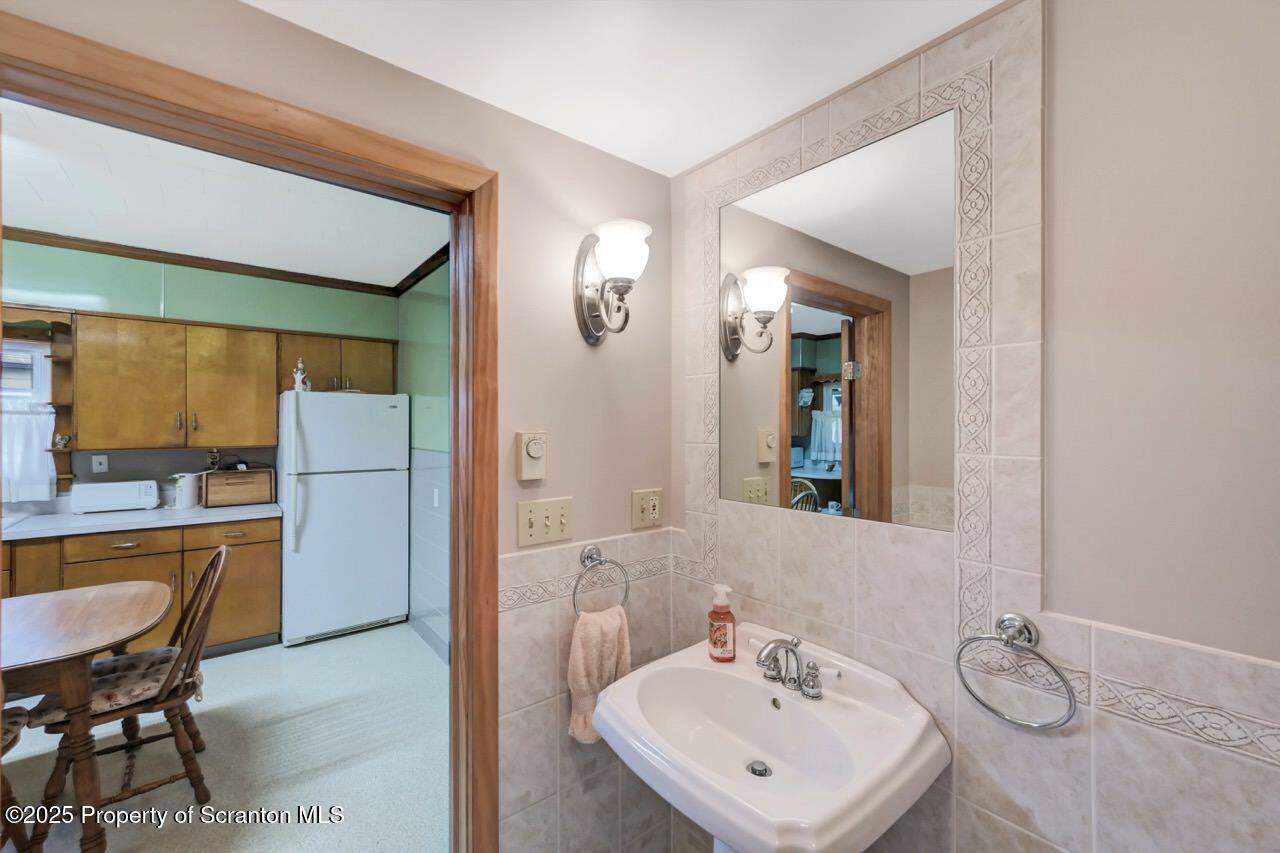 229 Laurel Street L 49