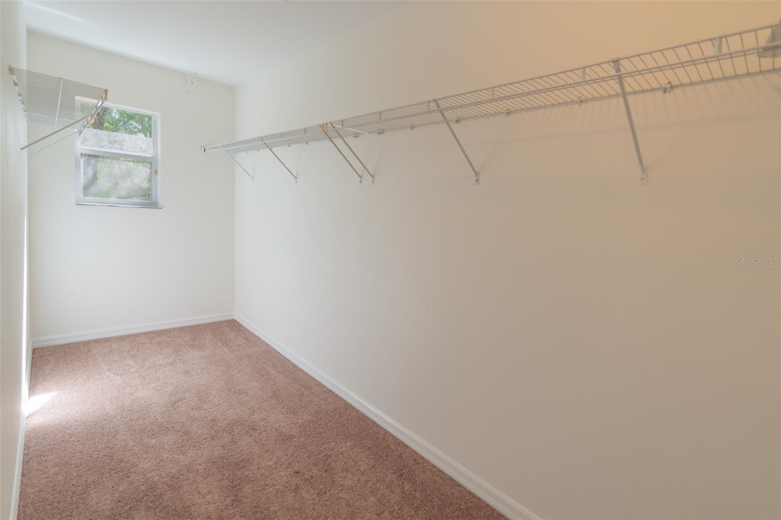 4084 Pitch Pine Circle