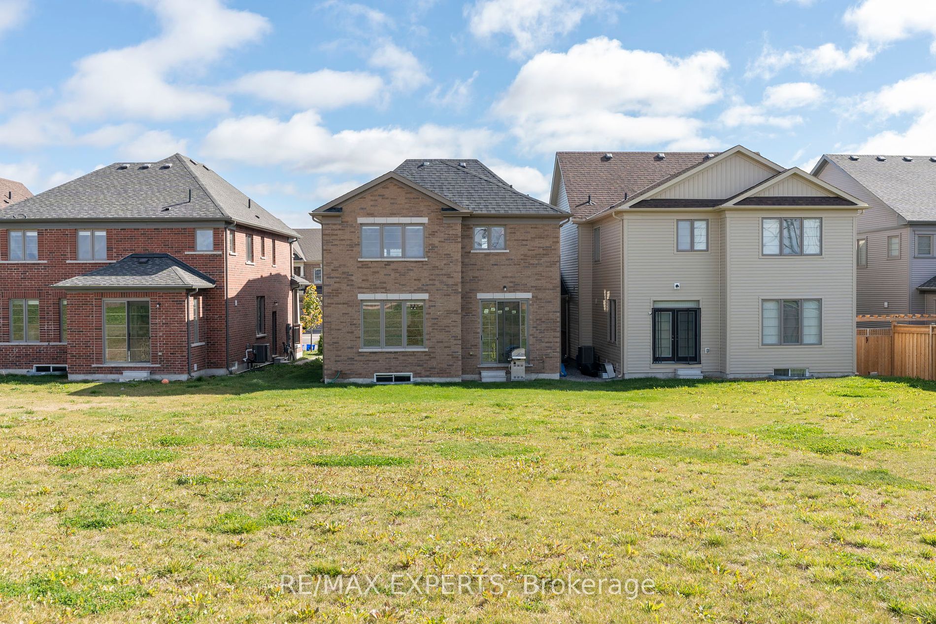 324 W Windfields Farm Dr