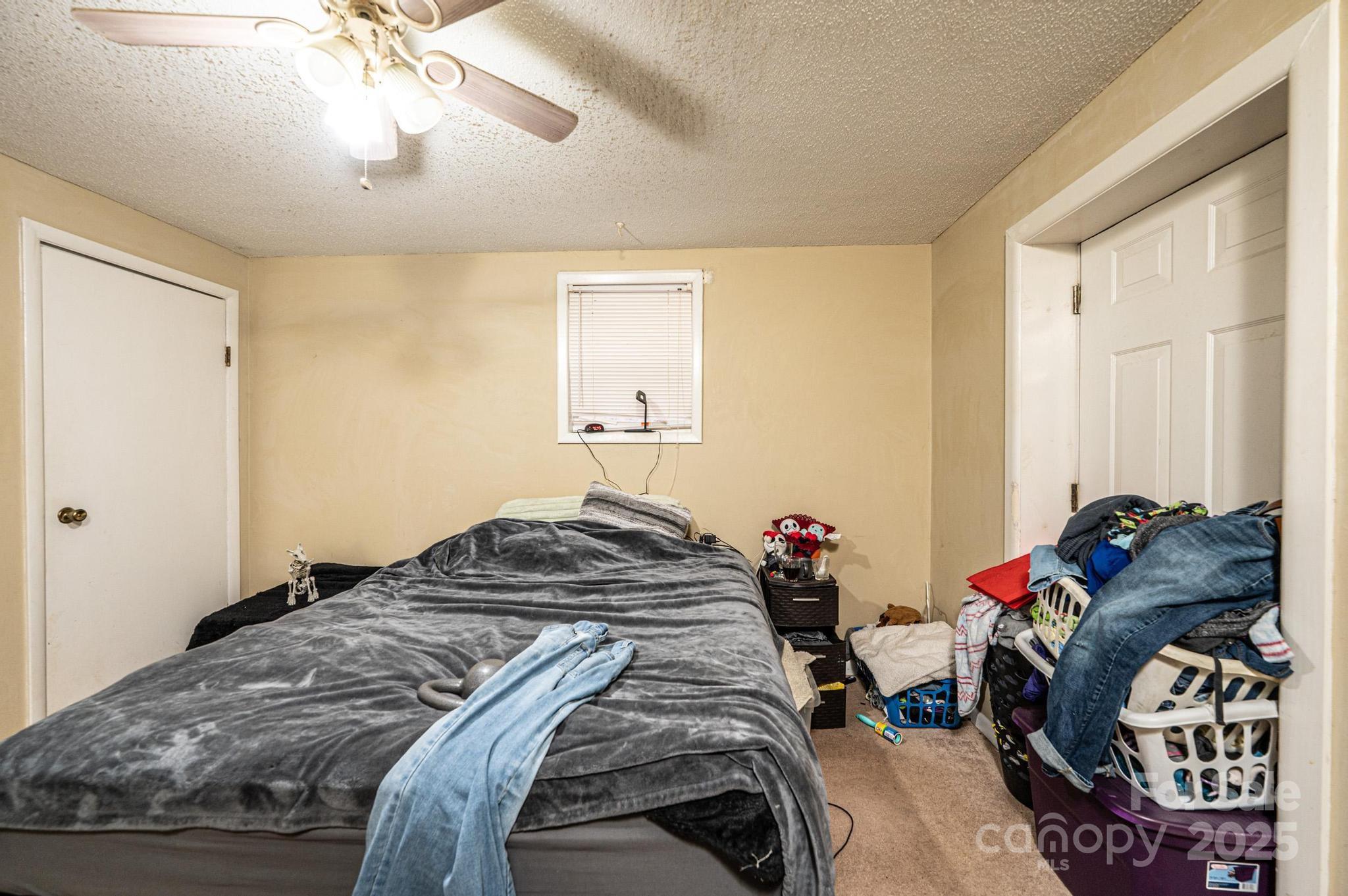 711 Meredith Court SW