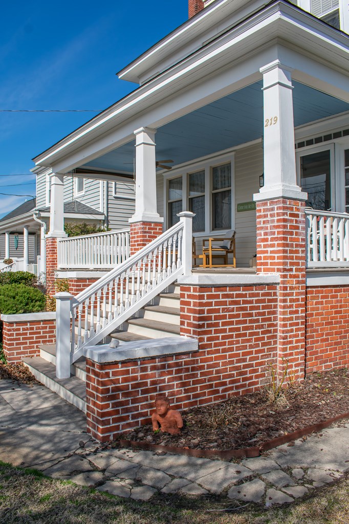 219 Jefferson Ave 98