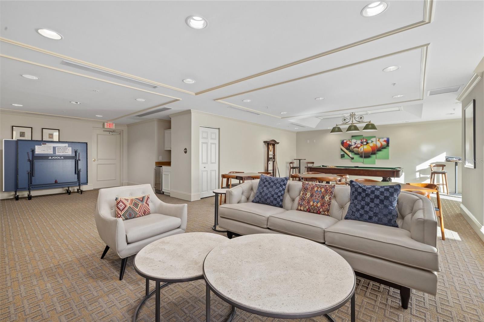 800 N Tamiami Trail 103