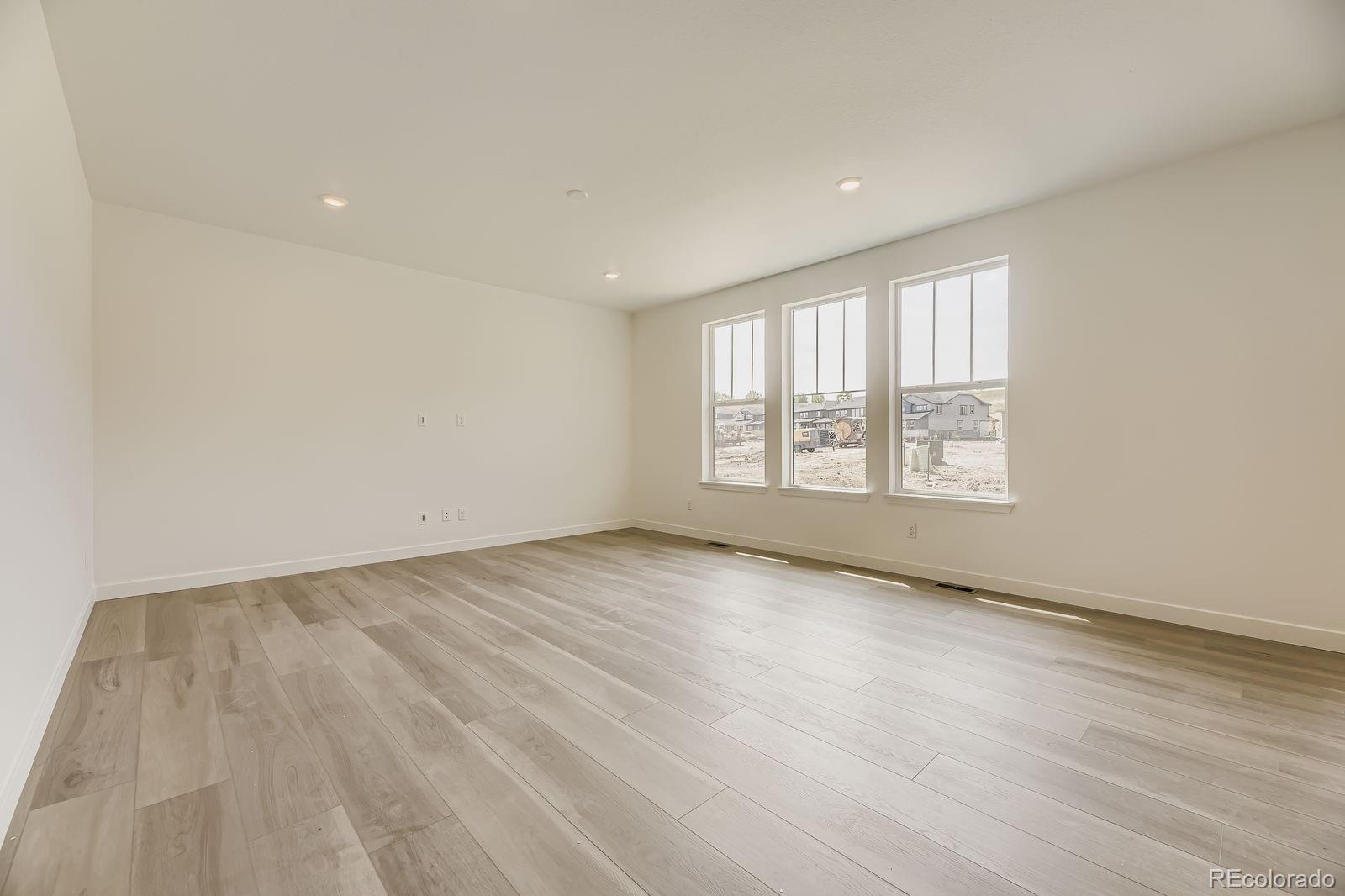 12780 W Glasgow Place