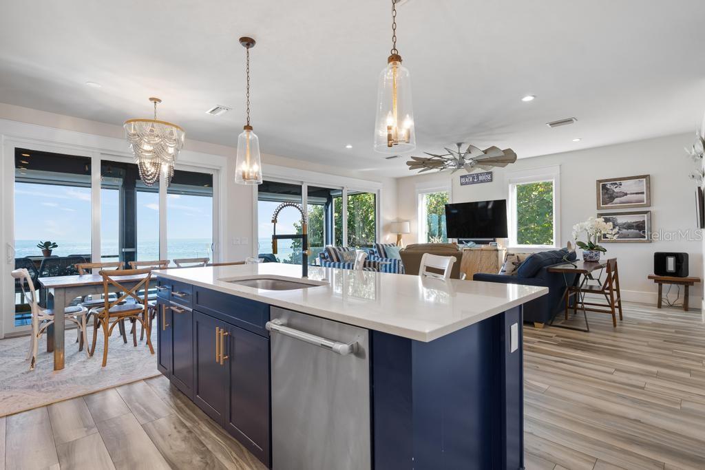 915 N Shore Drive
