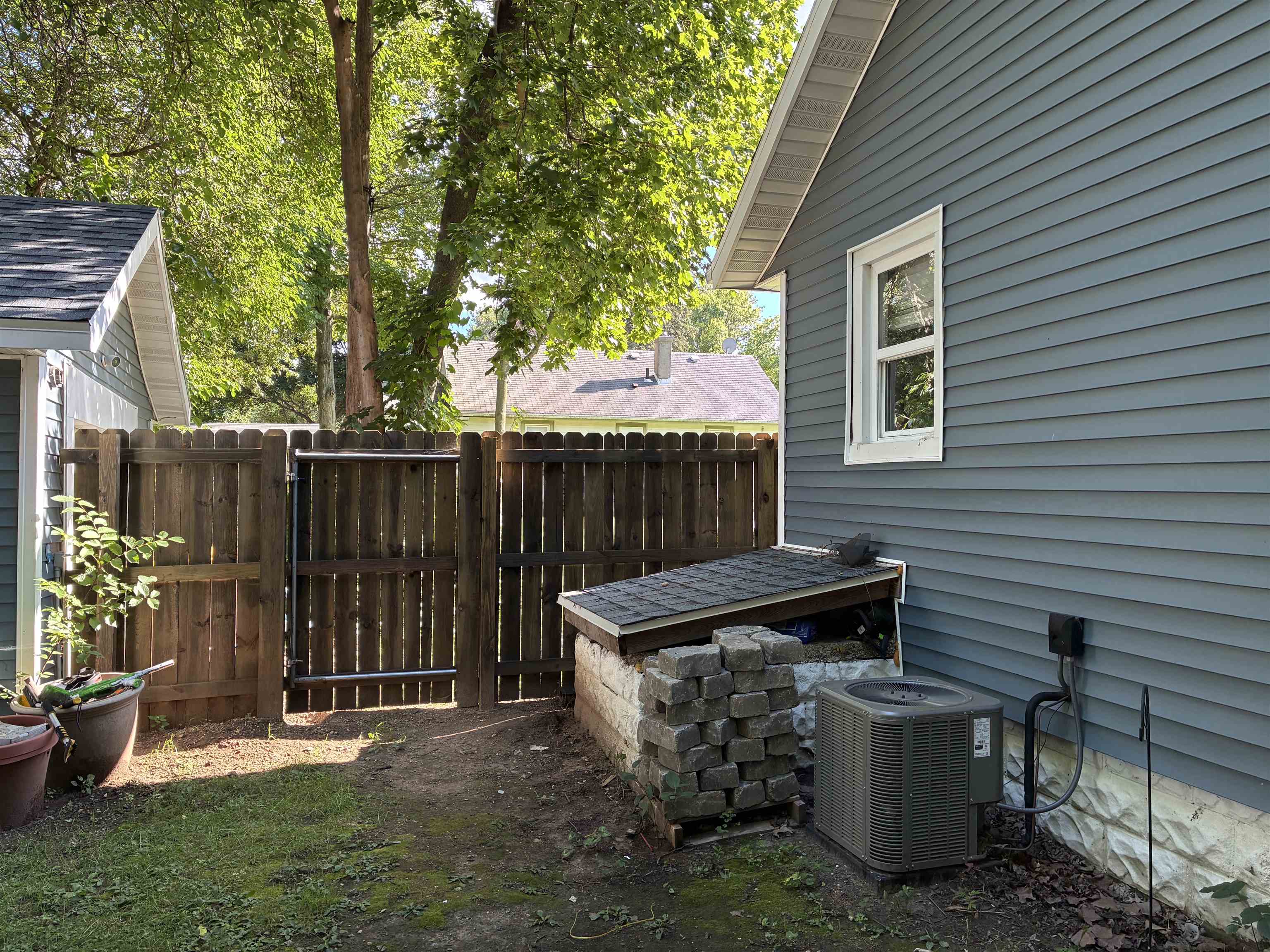 313 N Horace Avenue