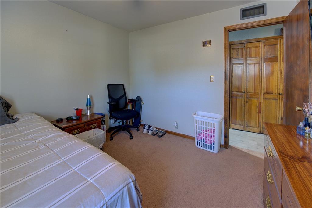 1213 E Fredrickson Drive