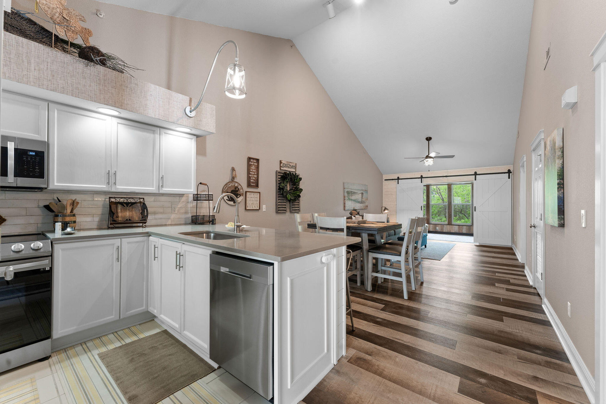 225 Lower Emerald Bay Circle 17