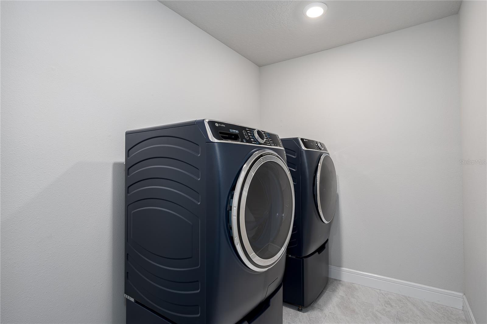 9144 Royal River Circle