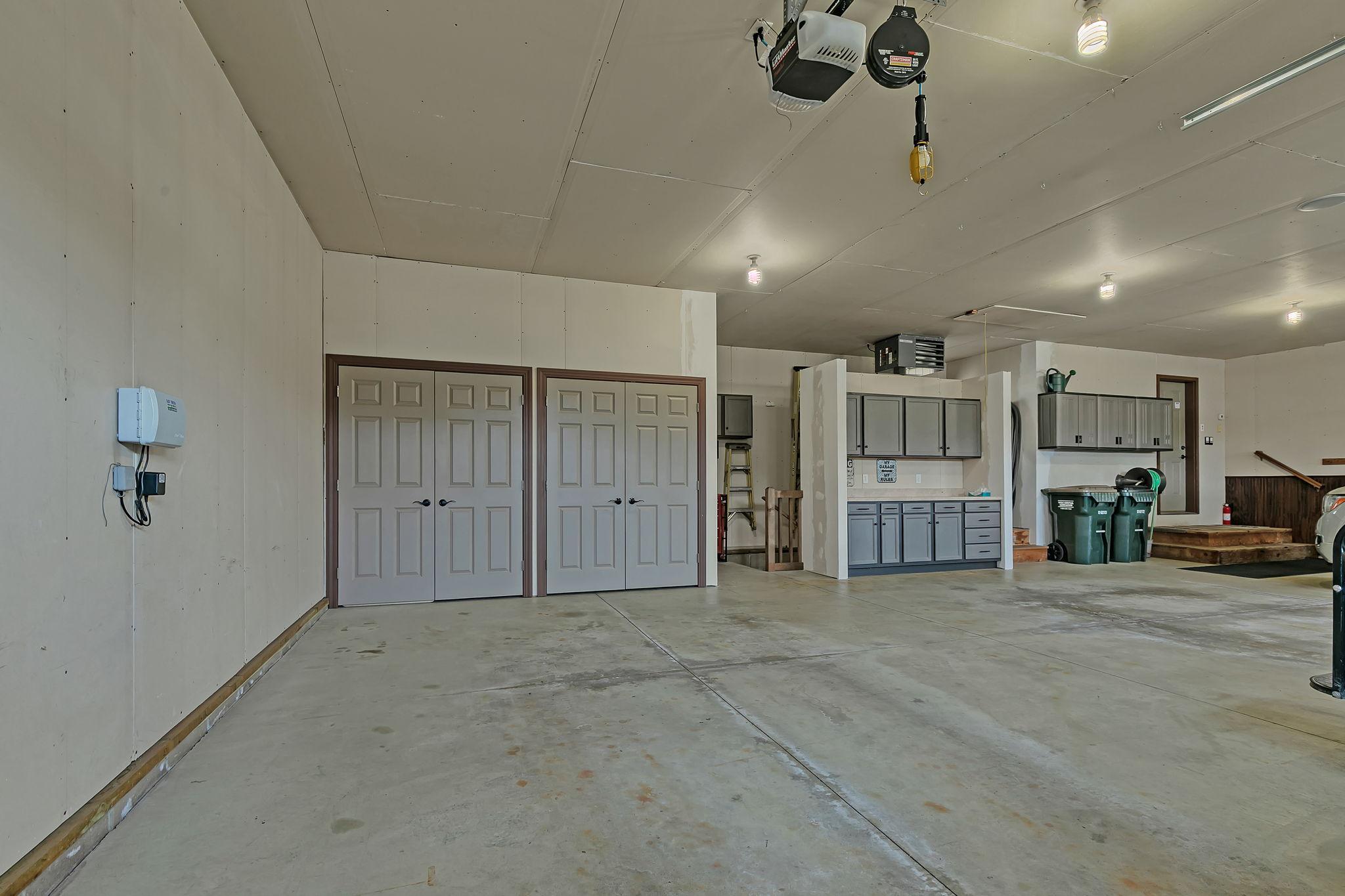 1201 Huntington Drive S