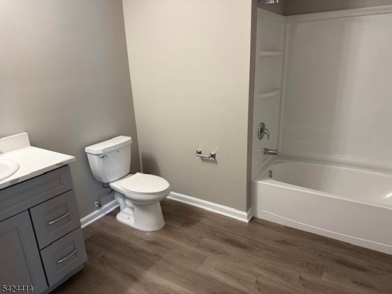 237 Main St — photo 6 of 11