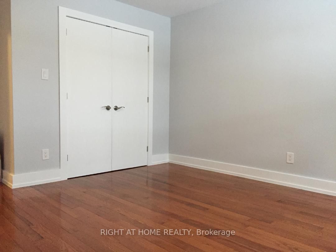 576 Davenport Rd Main