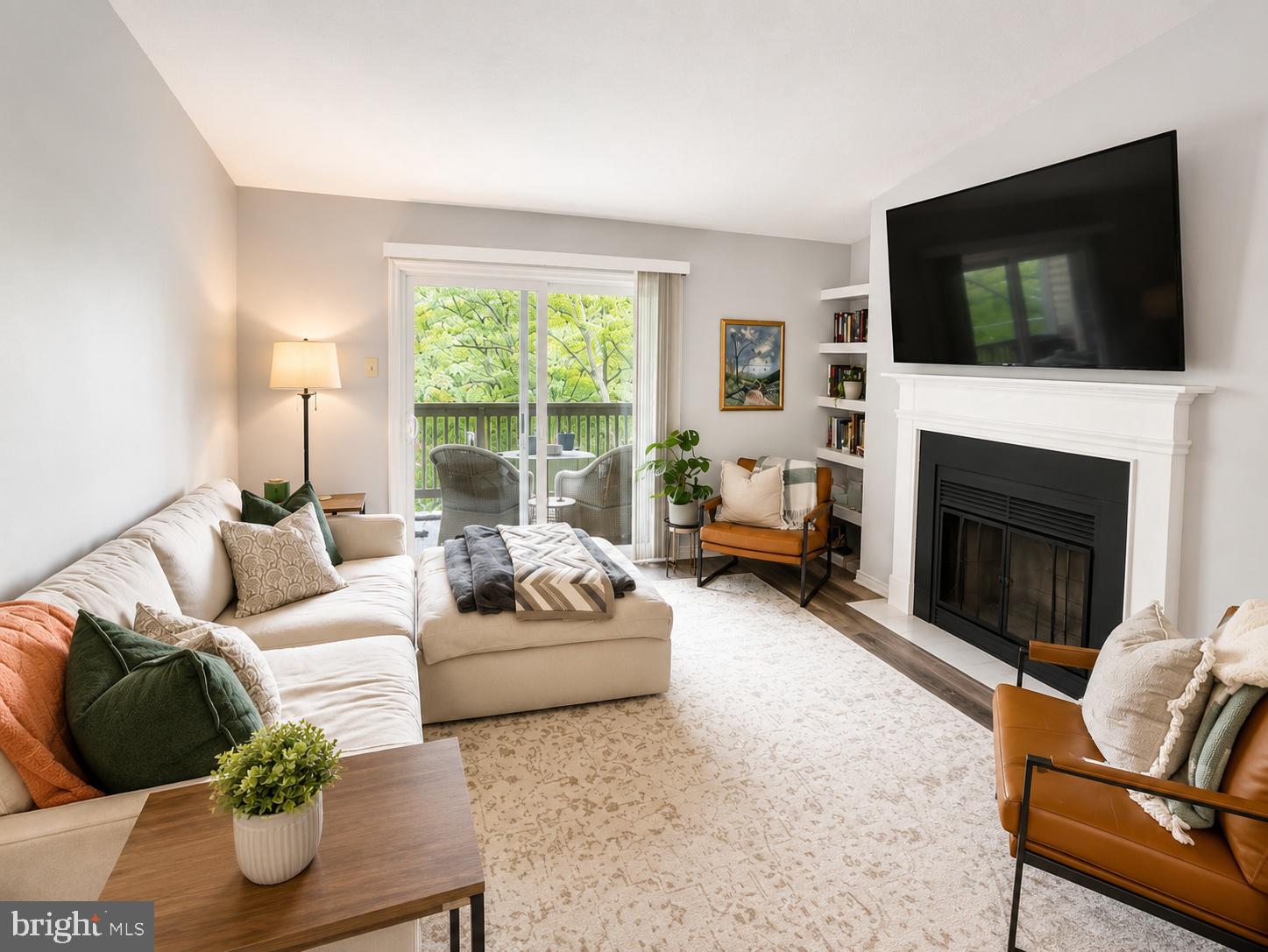 1536 Lincoln Way 302B