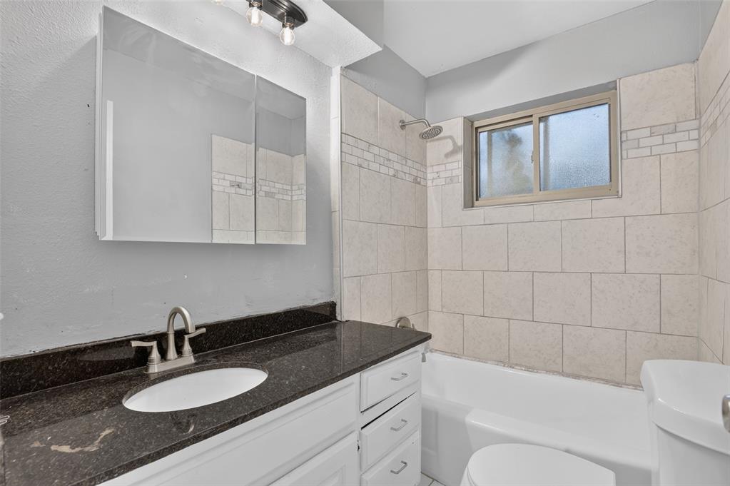 2932 NW 67th Street