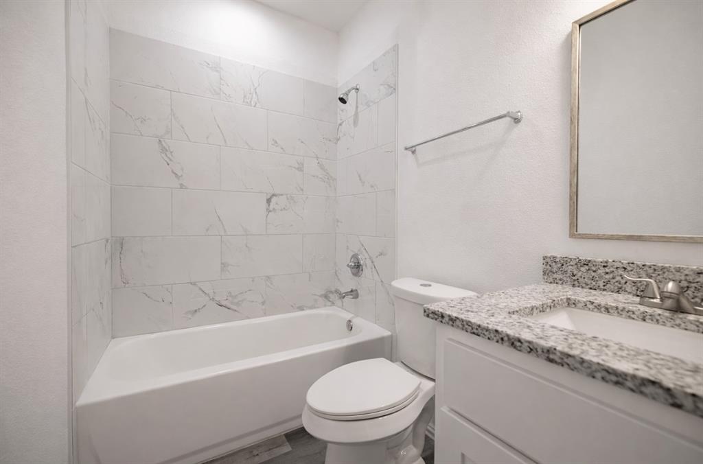 415 W 7th Street