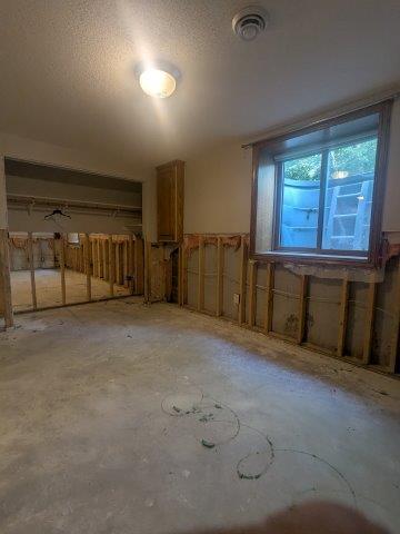 920 Oakcrest Drive