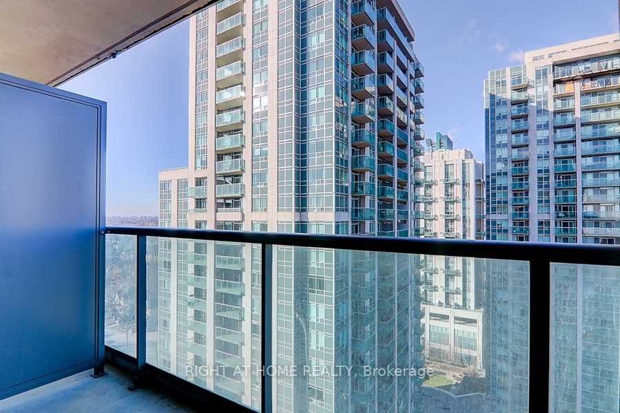 28 Harrison Garden Blvd 2110