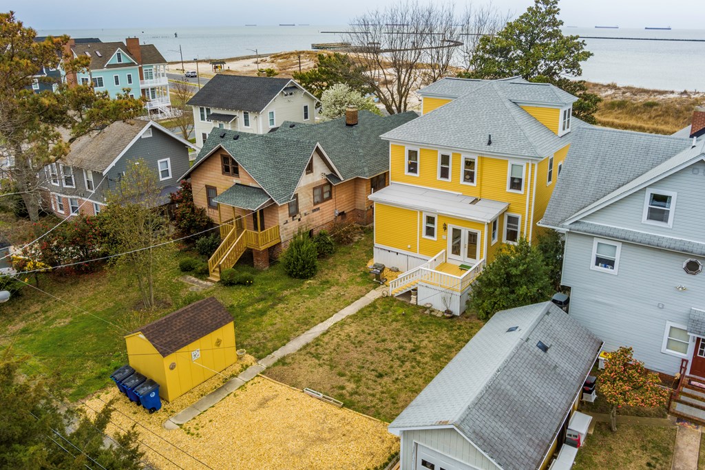106 Bay Ave 15