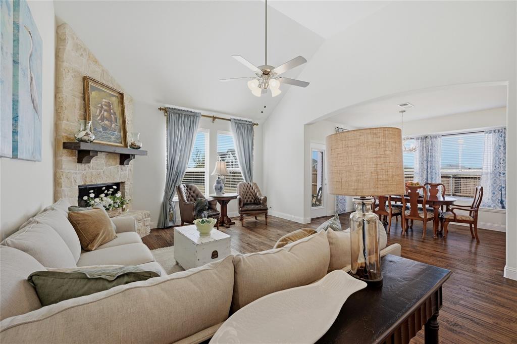 2708 W Cascade Drive