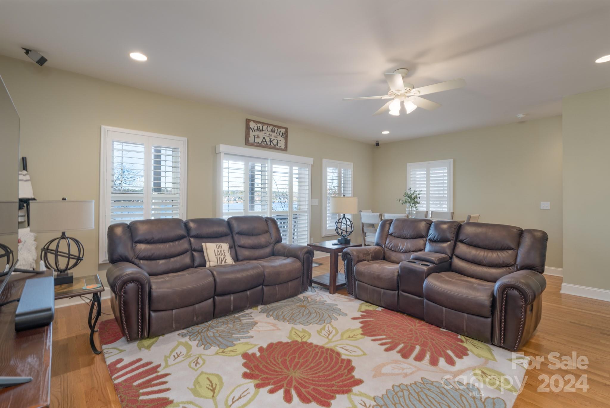 638 Deerfield Road