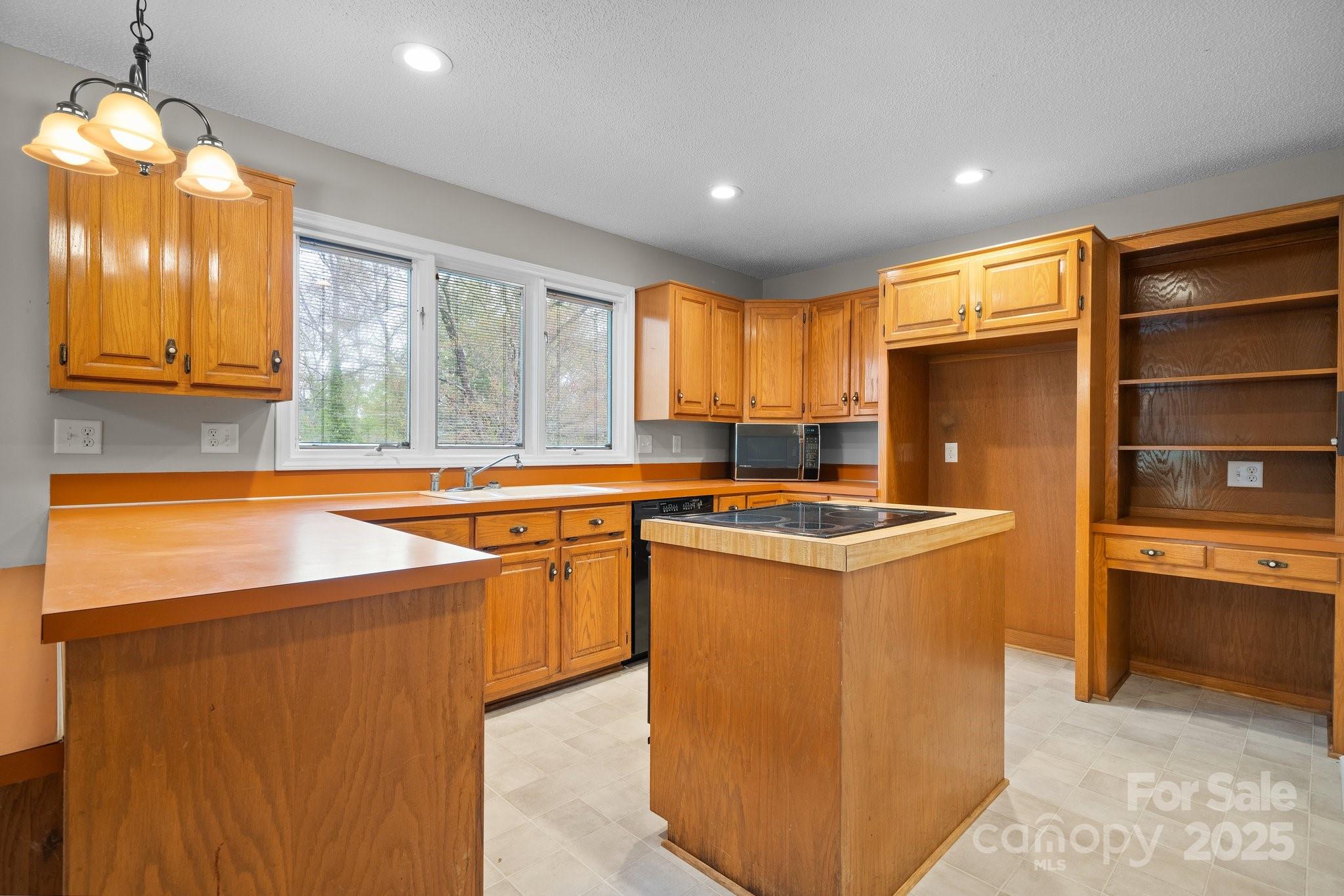 4101 Quarry Estates Road