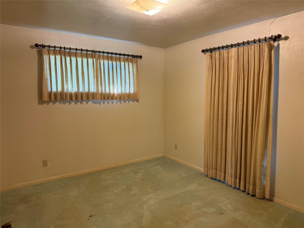 208 SW 4th Street