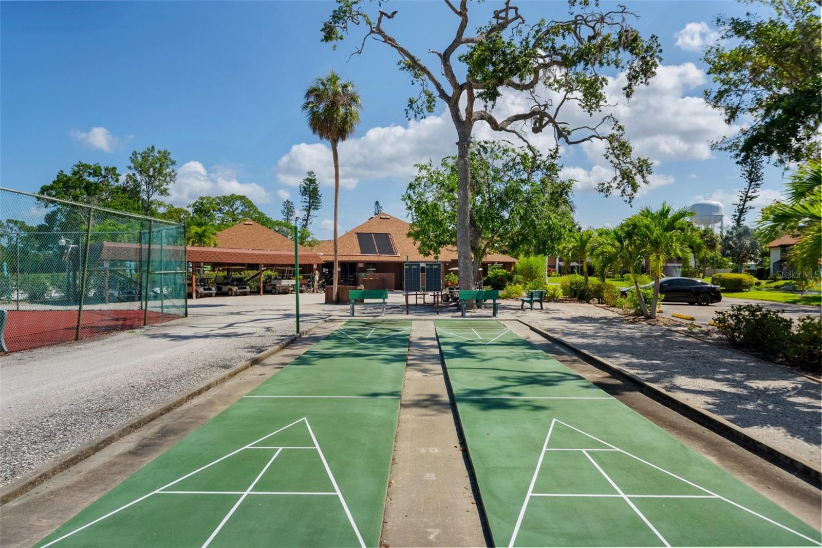 6061 Fairway Lane 1411