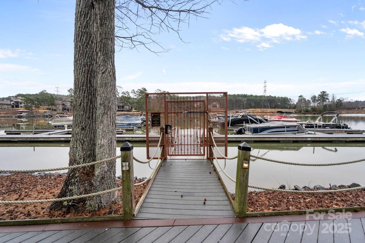 1029 Glade Spring Court