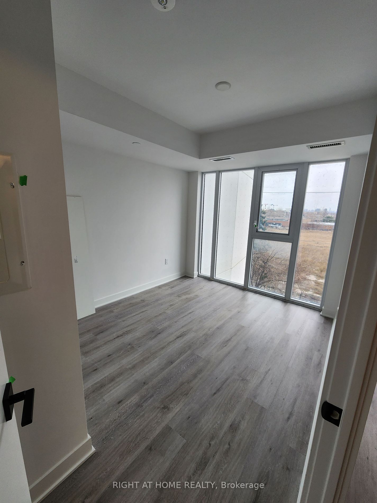 36 Zorra St 421