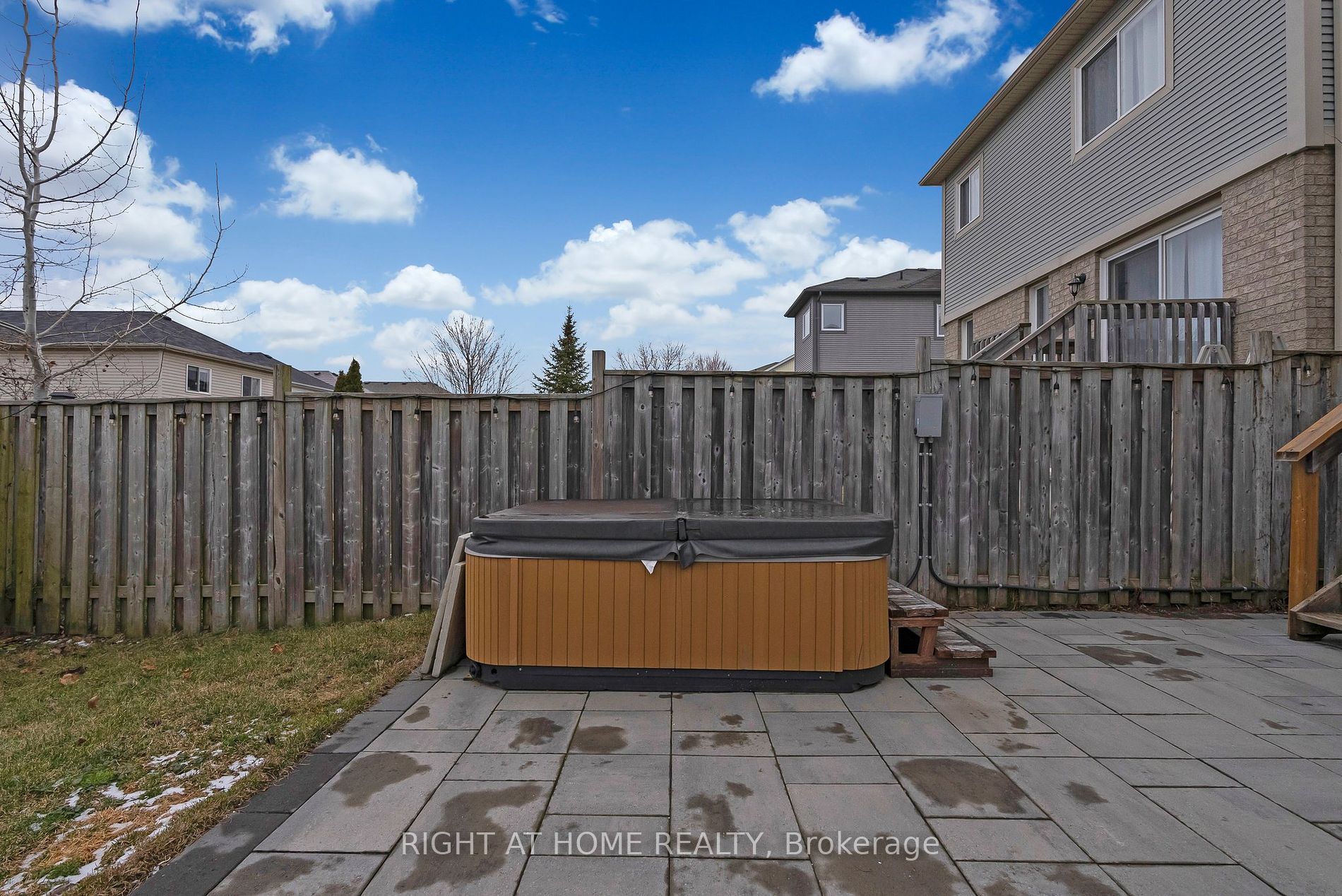 83 Allworth Cres